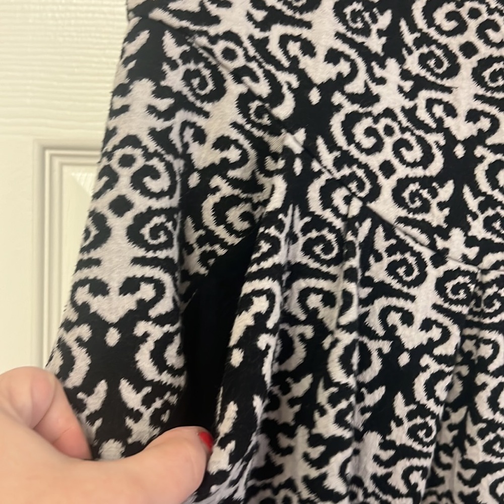 Anthropologie Deletta black grey swirl print mini dress stretchy cap sleeves M - Picture 5 of 12